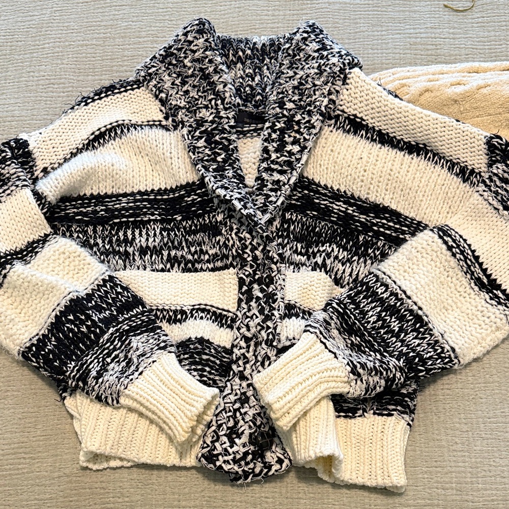360 Chunky Black & White Cardigan